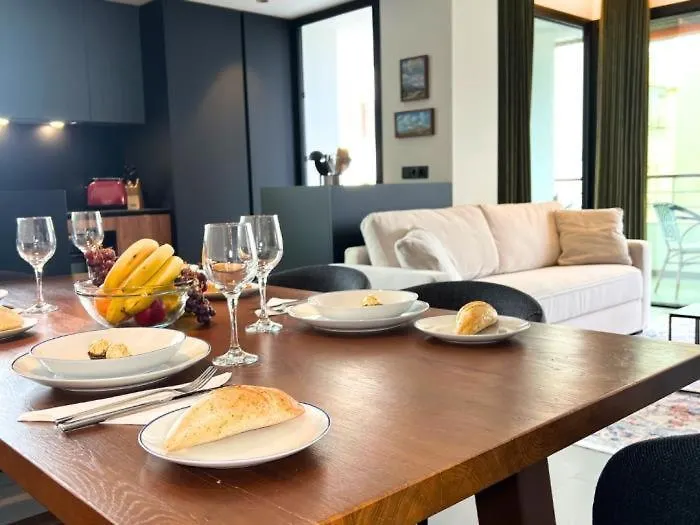 Rivendale 2 Bedroom 2 Bathroom With Balcony And Sea Views In The Nogalera Complex By Namaste Elite Торремолинос Апартаменты