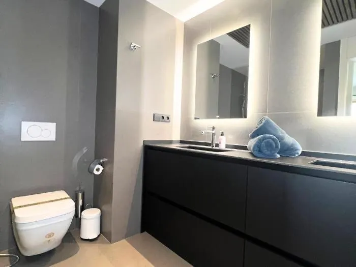 Апартаменты Rivendale 2 Bedroom 2 Bathroom With Balcony And Sea Views In The Nogalera Complex By Namaste Elite Торремолинос Испания