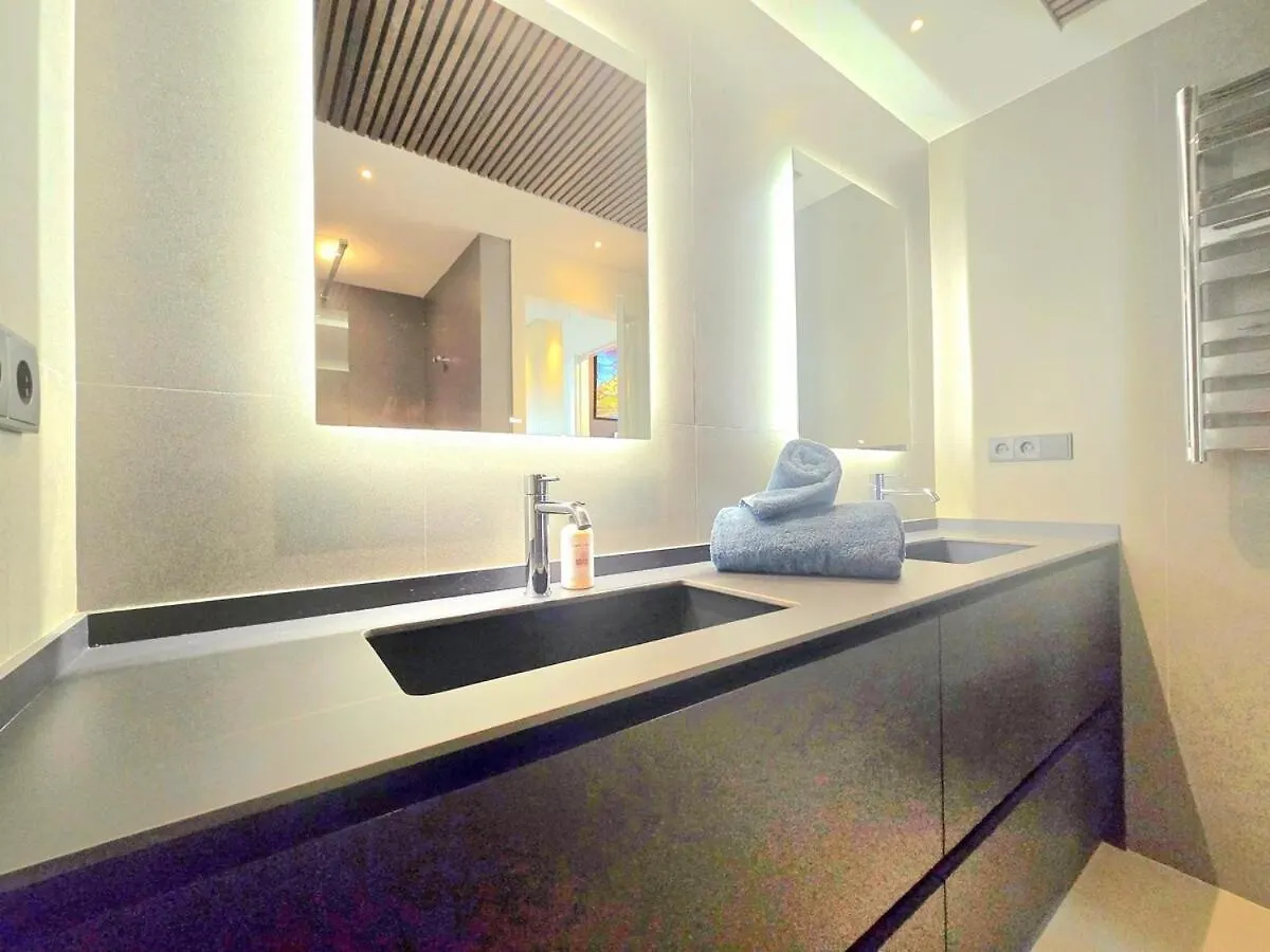Rivendale 2 Bedroom 2 Bathroom With Balcony And Sea Views In The Nogalera Complex By Namaste Elite Торремолинос