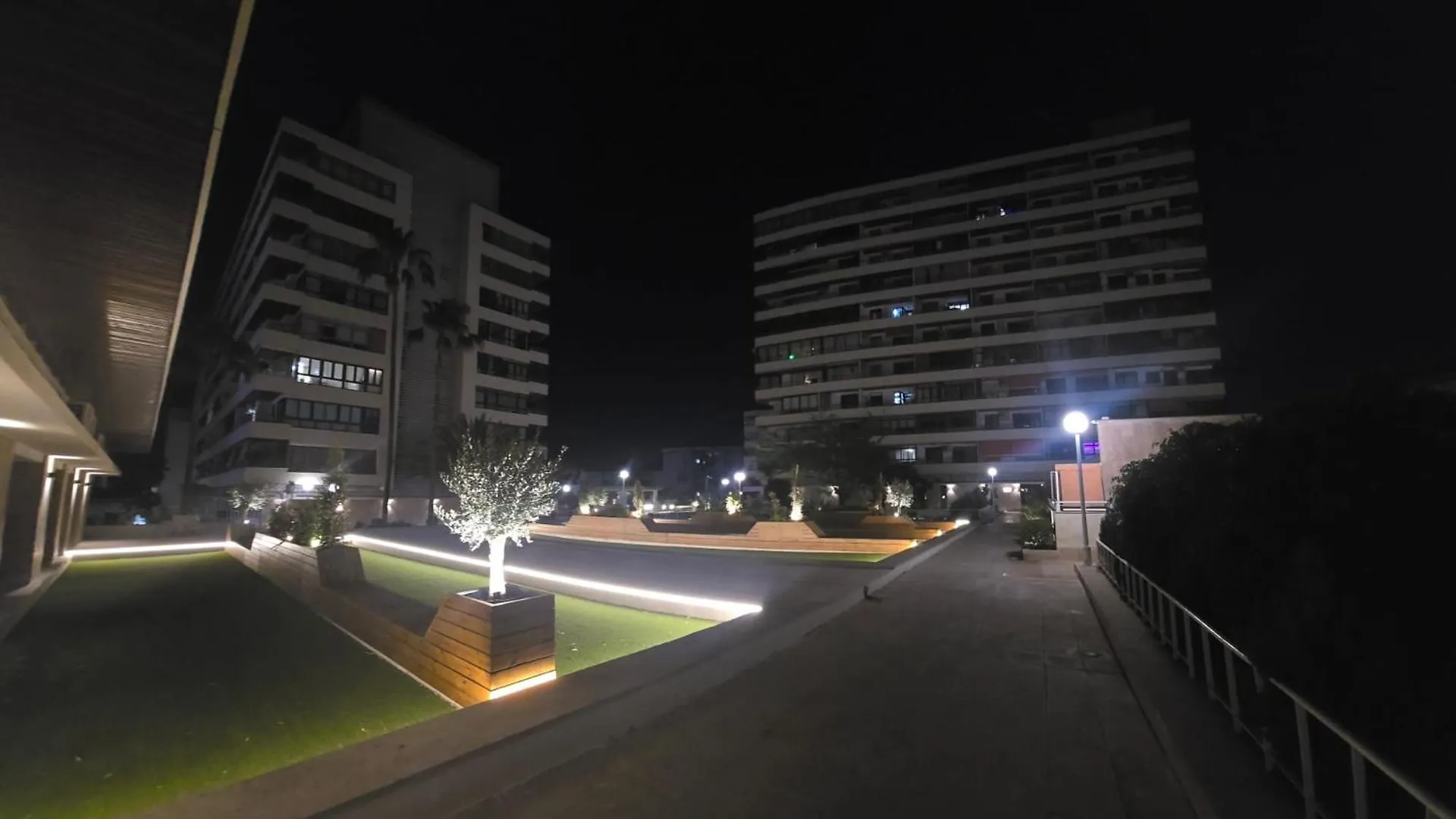Rivendale 2 Bedroom 2 Bathroom With Balcony And Sea Views In The Nogalera Complex By Namaste Elite Торремолинос 0*,