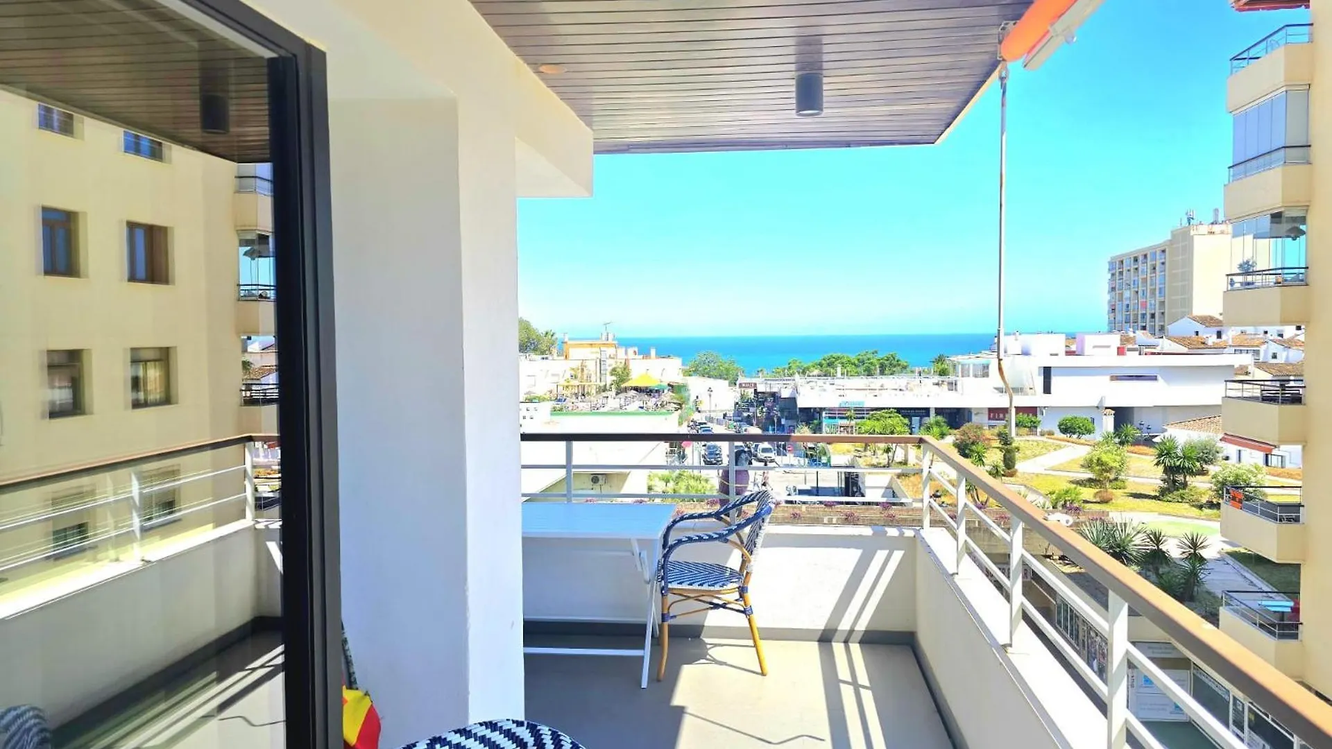 Rivendale 2 Bedroom 2 Bathroom With Balcony And Sea Views In The Nogalera Complex By Namaste Elite Торремолинос Апартаменты